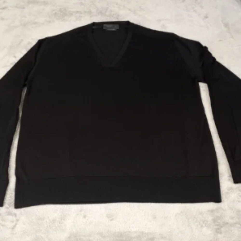 PRADA Women's navy wool long sleeve V-neck classic sweater IT48 small